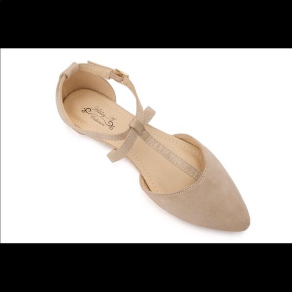 Forever 21 Shoes - Mila Lady nude flats